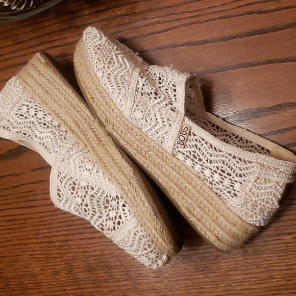 BOBs Espadrille Wedges sz 8 - Picture 2 of 3